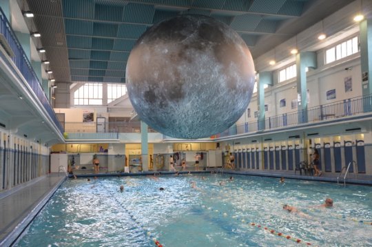 rennes-les-nageurs-ont-rendez-vous-avec-la-lune_3496584_540x358p.jpg