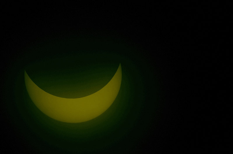 solar_eclipse_20_03_2015_in_france_by_arayashikinoshaka-d8mehwu.jpg