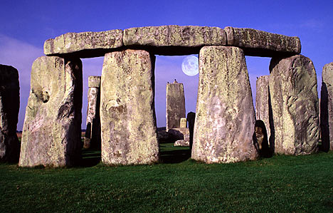 stonehenge.jpg