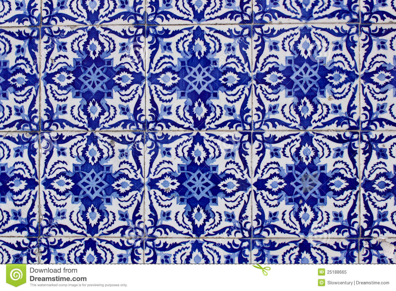 vieilles-tuiles-portugaises-traditionnelles-d-azulejo-25188665.jpg