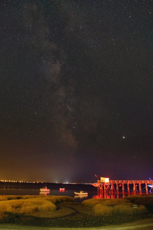 Carrelets illuminÃ©s sous la Voie LactÃ©e,                                  Jean-Baptiste Auroux