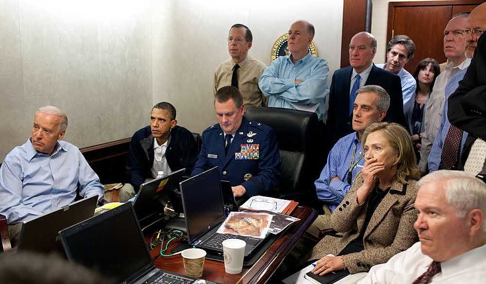 Obama-et-son-equipe-dans-la-Situation-Room-.thumb.jpg.1e8713f161e79e1d1f17e0f4b461deab.jpg