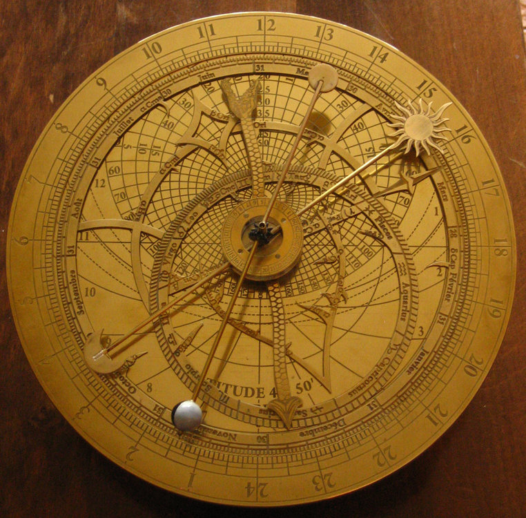 2_Horloge-astrolabe.jpg