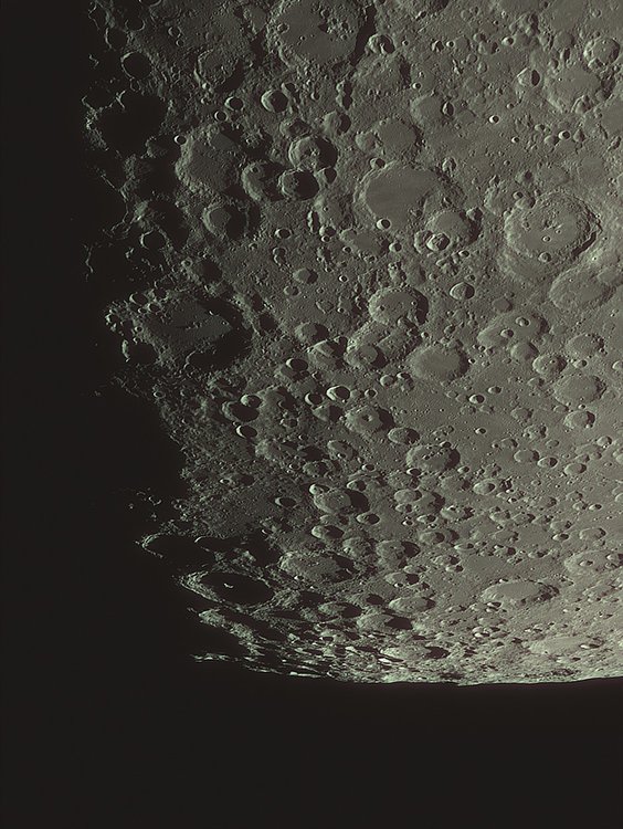 Moon_210746_ACx1,5-1133ap32_lapl4_ap3405-registax1.jpg