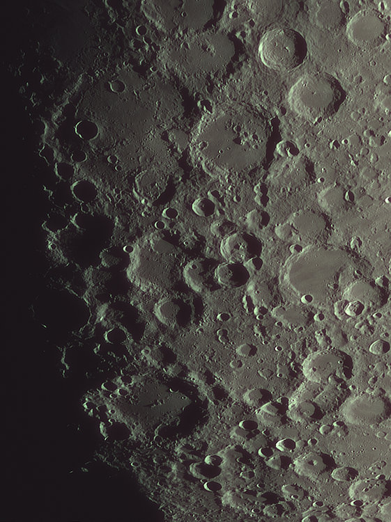 Moon_221751_ACx2-1286ap32_lapl4_ap3374-registax1.jpg
