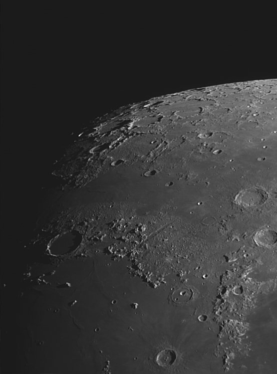 Moon_001000_Intes-997ap32_lapl4_ap3101-registax2.jpg