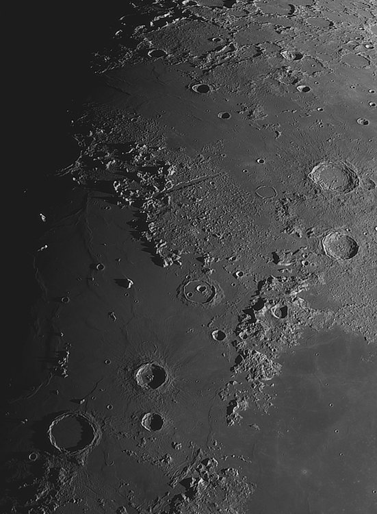 Moon_213326_ACx2-1444ap32_lapl4_ap3363-registax1.jpg