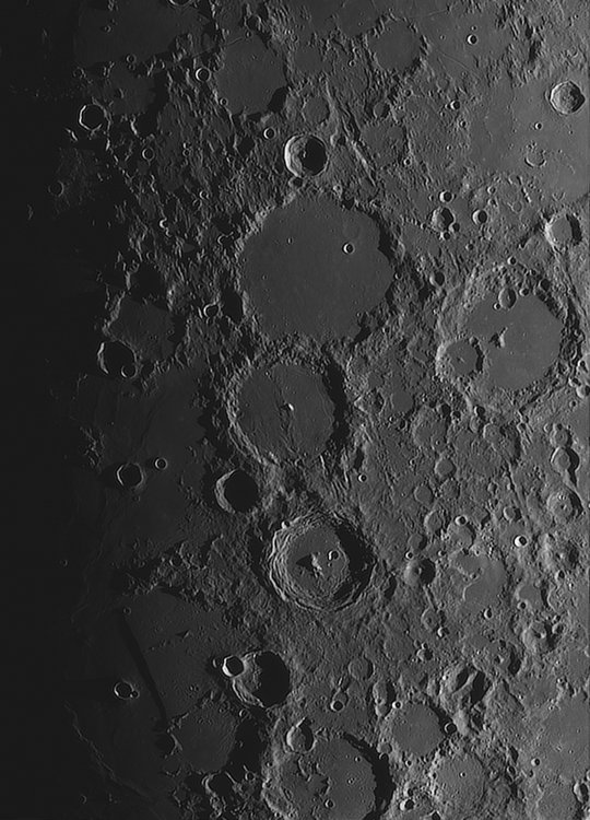 Moon_221449_ACx21418ap32_lapl4_ap3275-registax3.jpg