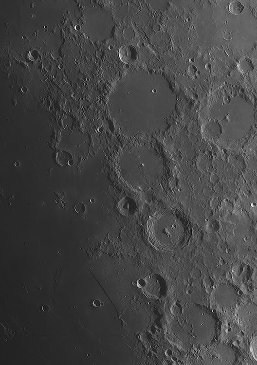 Moon_222556_ACx2-1796ap40_lapl4_ap2070-astra-lorentzian1.jpg