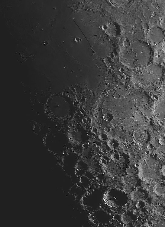 Moon_222927_ACx2-1406ap40_lapl4_ap1897-astra-lorentzian1.jpg