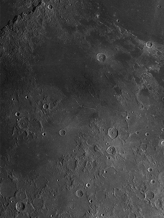 Moon_224625_ACx2-1064ap32_lapl4_ap3405-registax3.jpg