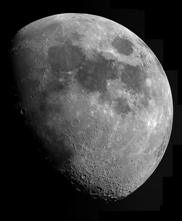 Lune.thumb.jpg.fb2181159d966da050eb175bb1089477.jpg