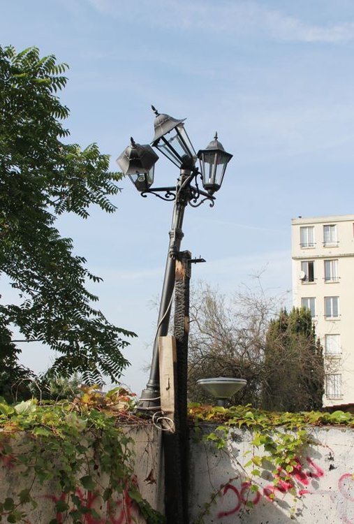 lampadaire1.thumb.jpg.3238d51cd757b49c2b7052d40d2a5eb8.jpg