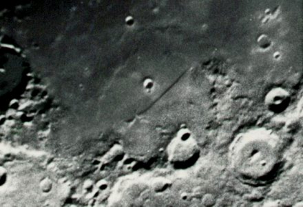 lune000003.jpg.96ed494f3756a333c1613d074b6027c3.jpg