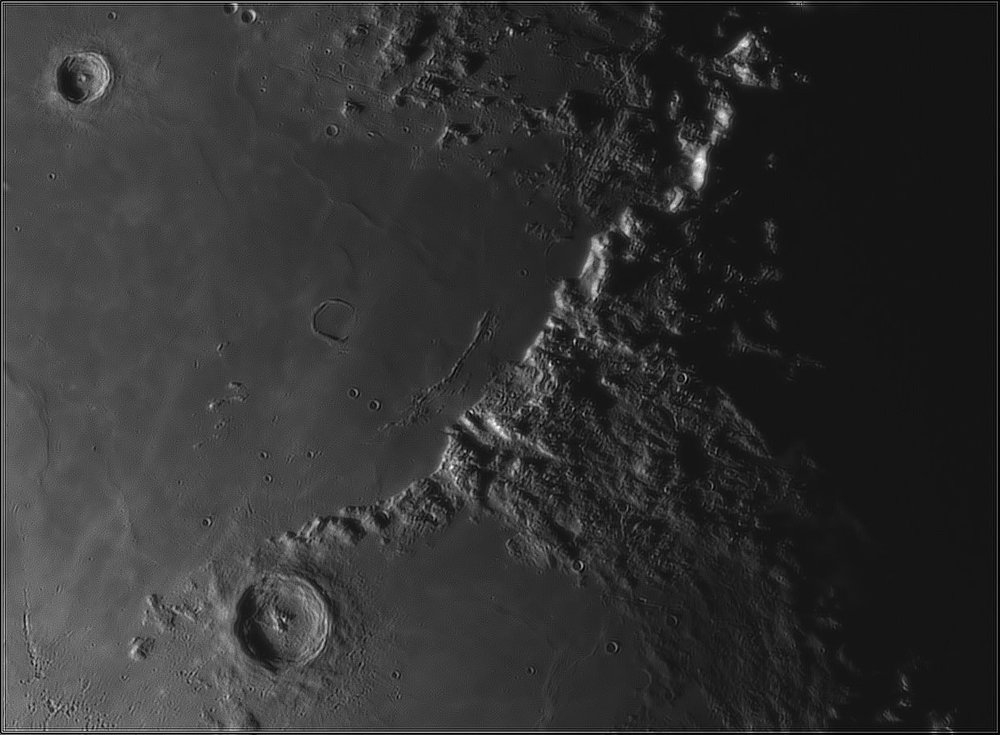 Moon_045047_N158x2-925ap40_grad4_ap1959-astra2.jpg