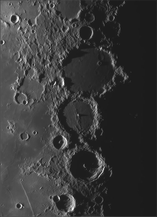 Moon_050258_N158x3-887ap48_grad4_ap1209-astra2.jpg