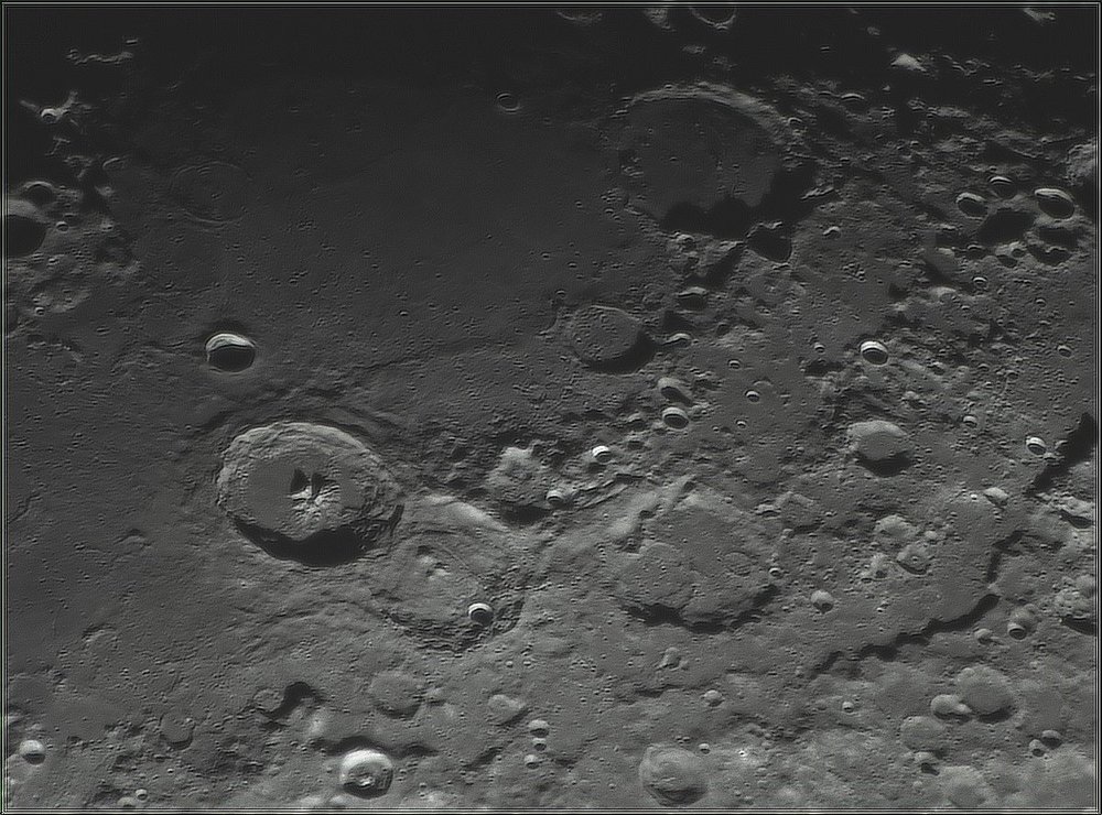 Moon_054433_N158x2-1392ap40_grad4_ap1852-astra1.jpg