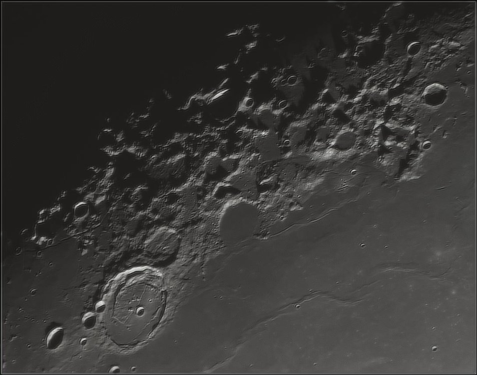Moon_054933_N158x2-1390ap40_grad4_ap1879-astra1.jpg