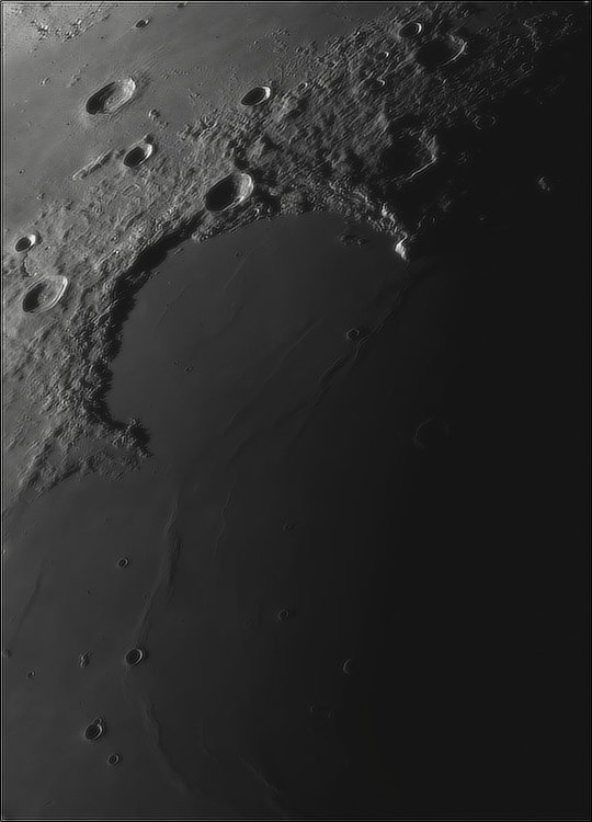 Moon_062225_N158x2-630ap40_grad4_ap1803-astra4.jpg