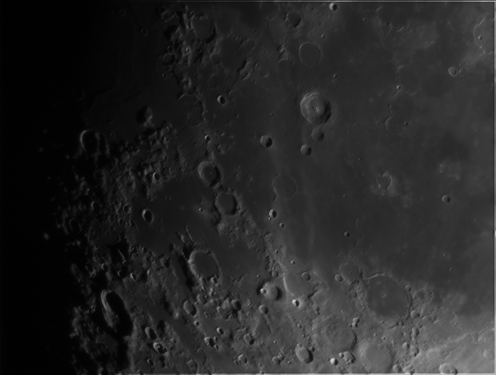 1734333896_Moon_194304_181118_ZWOASI224MC_IR_742nm_AS_P20_lapl5_ap373.thumb.png.18a74a454f0f47a8153341c97dbad1a3.png