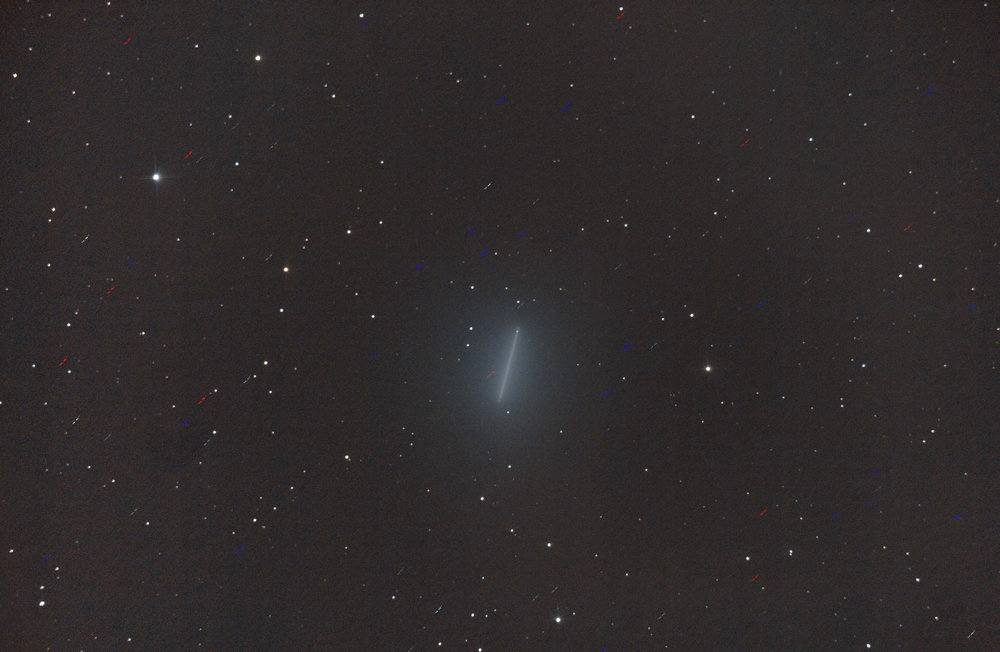 ComèteY12018-Iwamoto-centré_étoiles.jpg