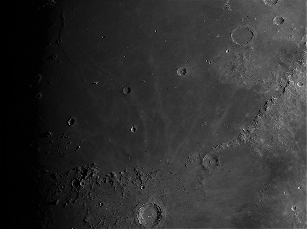 1286929031_Moon_190917_160319_ZWOASI224MC_G_AS_P25_lapl6_ap1668.thumb.jpg.02d5697936ce1a0bd74194839a7dd99e.jpg