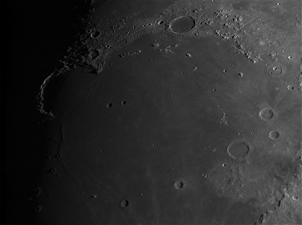 1952795941_Moon_190722_160319_ZWOASI224MC_G_AS_P25_lapl6_ap1607.thumb.jpg.e71ea1972ac495c711fe6c0e4f02d85a.jpg