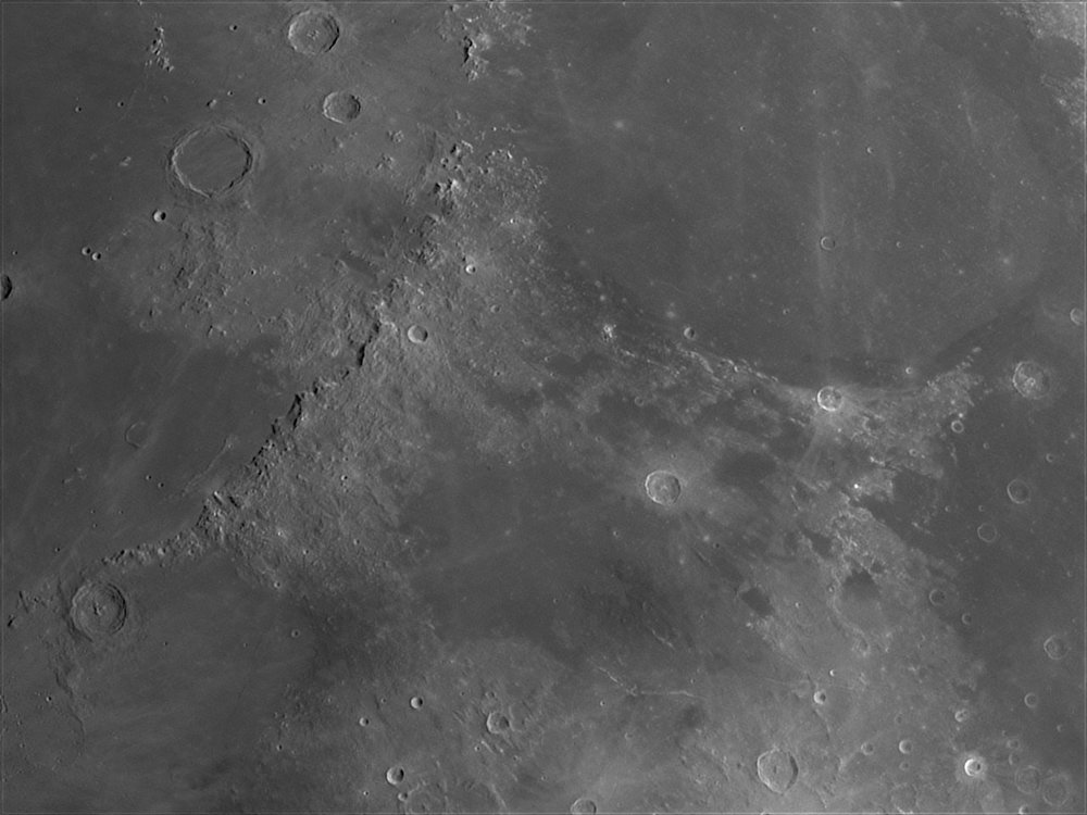 737507082_Moon_190940_160319_ZWOASI224MC_G_AS_P25_lapl6_ap2155.thumb.jpg.c921110f2e47e3404be1464d8717b860.jpg