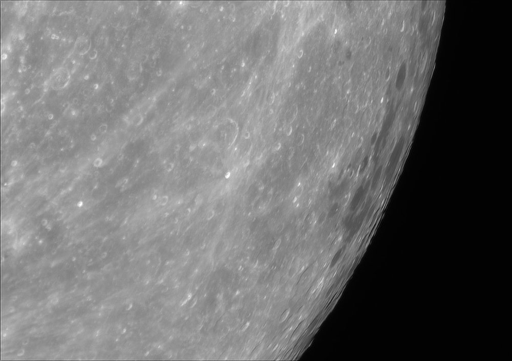 826521365_Moon_220808_200319_ZWOASI224MC_G_AS_P50_lapl4_ap364.thumb.jpg.8512b343a1e56035854d859a021c4c4d.jpg