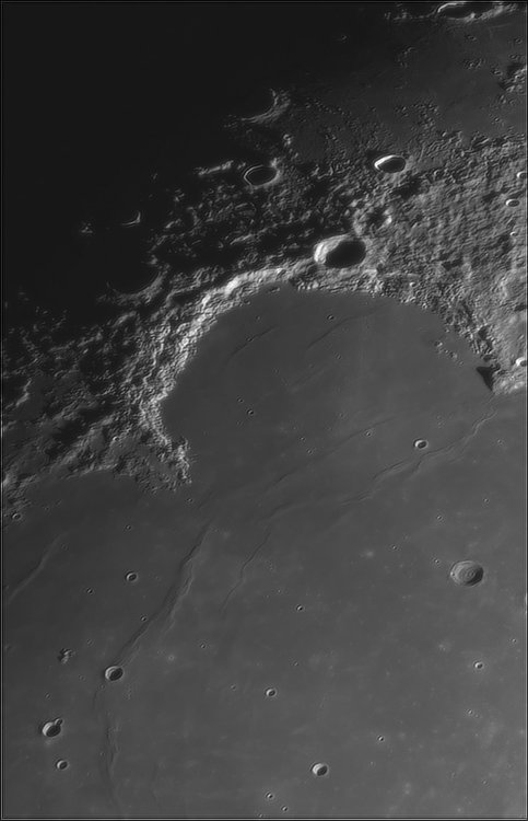 Moon_205145_N158x3-337ap40_grad4_ap1631-astra1.jpg