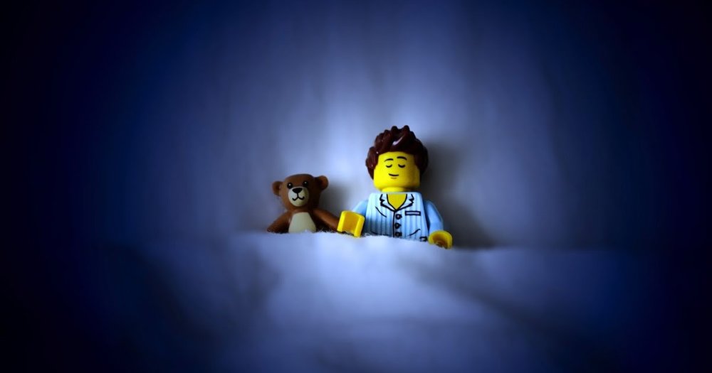 lego-minifigure-sleeping-bear.thumb.jpg.13458707df8326de1d1a7975713f4953.jpg