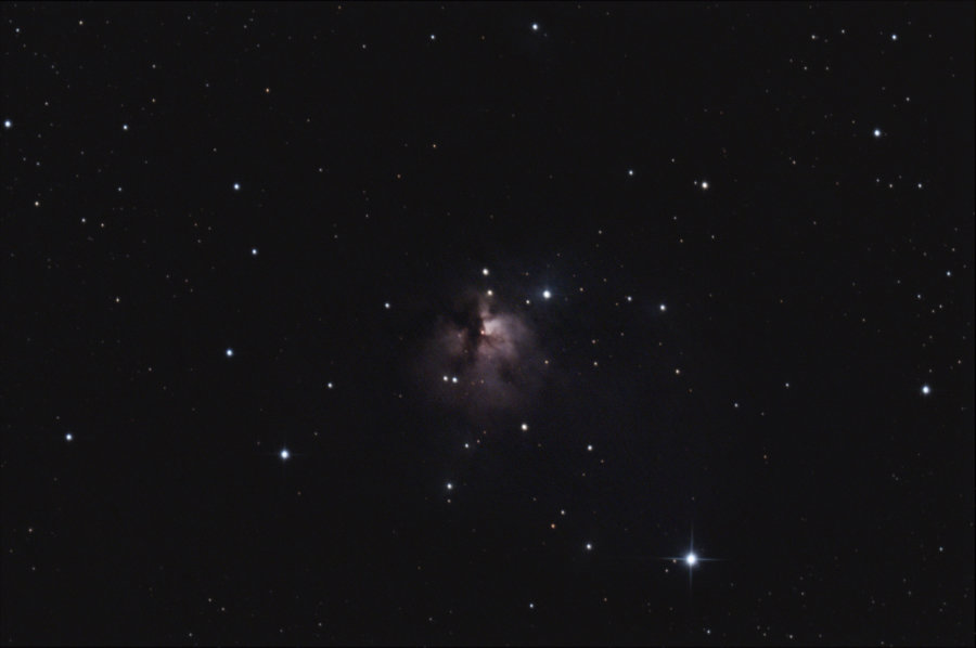 ngc1579.jpg.7145d3ab445fb49cbe9242ddc1f57e51.jpg