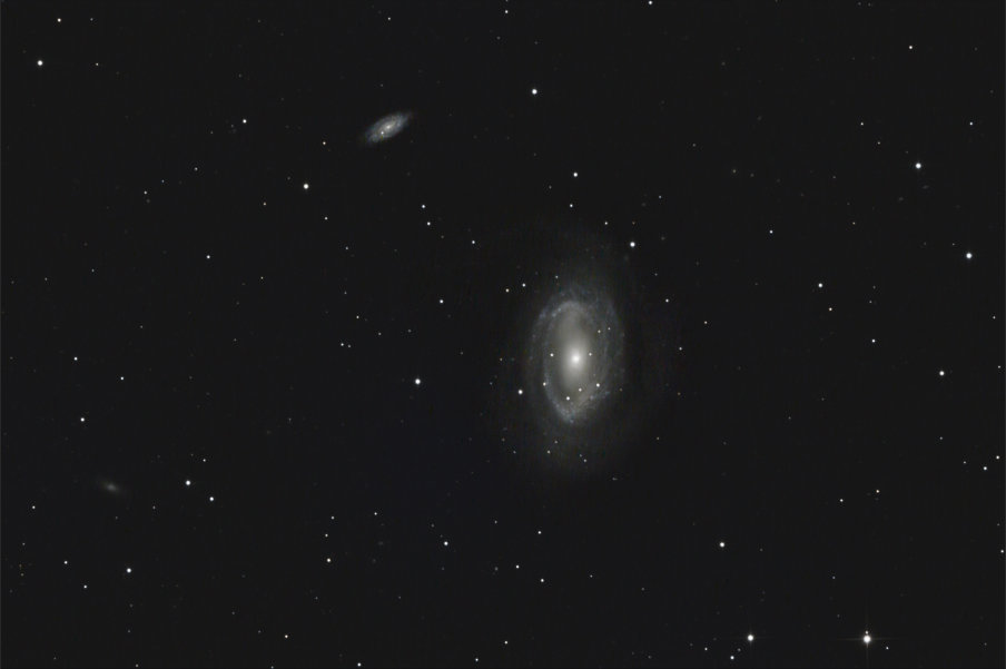 ngc4725_wa.jpg.e416104af35b1e5108c9c02240f2a435.jpg