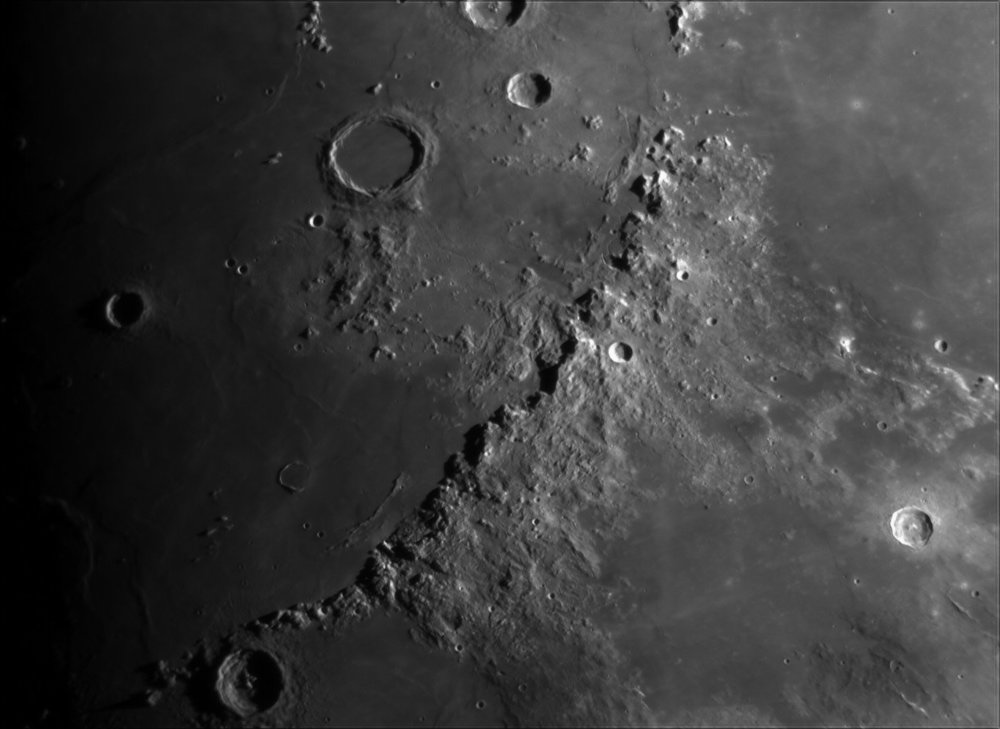 1422084532_Moon_213550_130419_ZWOASI224MC_RGB_AS_P35_lapl4_ap342.thumb.jpg.c637af4a873f69509b2358d30687ca8b.jpg