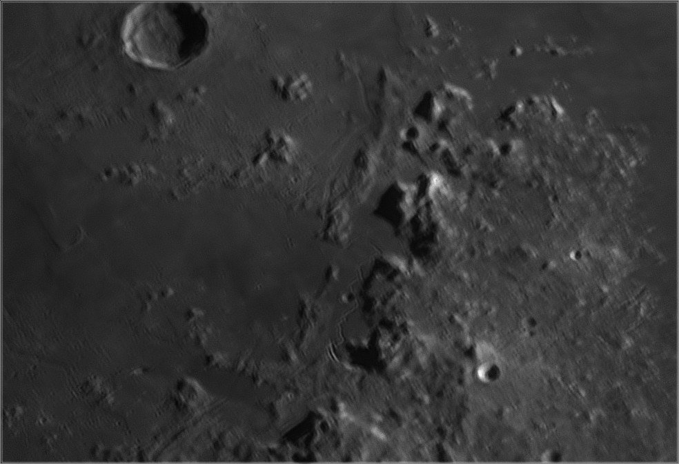 1598572204_Moon_215022_130419_ZWOASI224MC_RGB_AS_P35_lapl6_ap715.jpg.dac3c904684307820d42d590258e4490.jpg