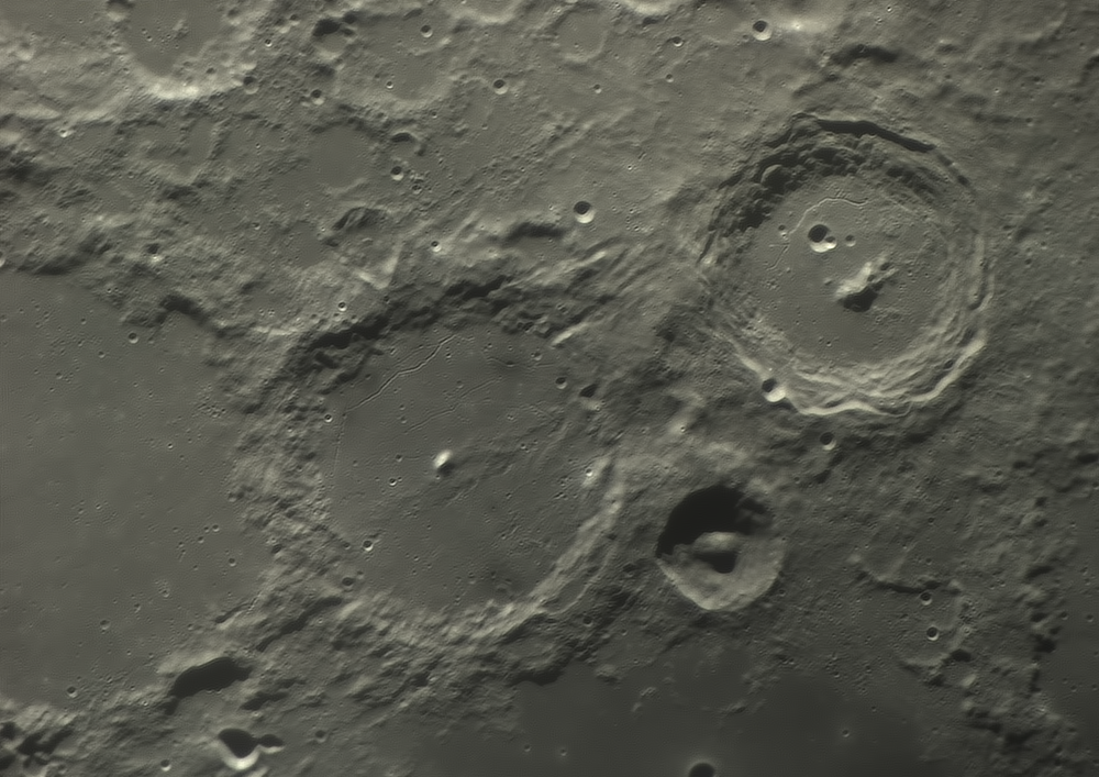 Moon_225833_N300x3-375ap48_grad5_ap995-astra2.png