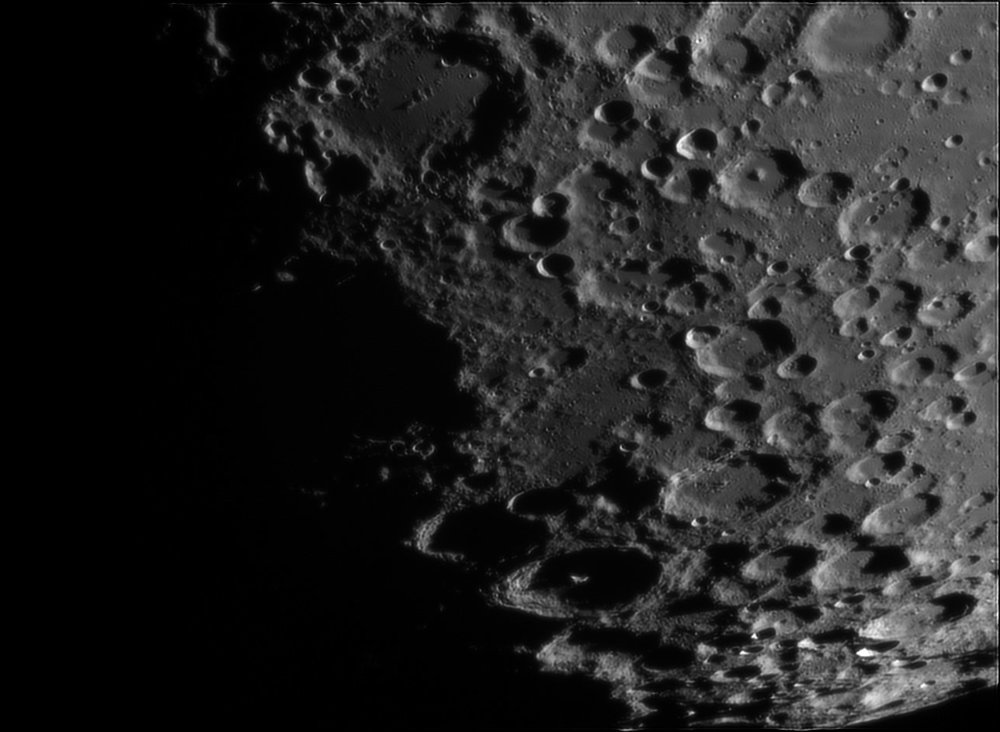 830411217_Moon_210302_120519_ZWOASI224MC_RGB_AS_P35_lapl4_ap485.thumb.jpg.98aba5f0fdd58a4e23be568371d632bd.jpg