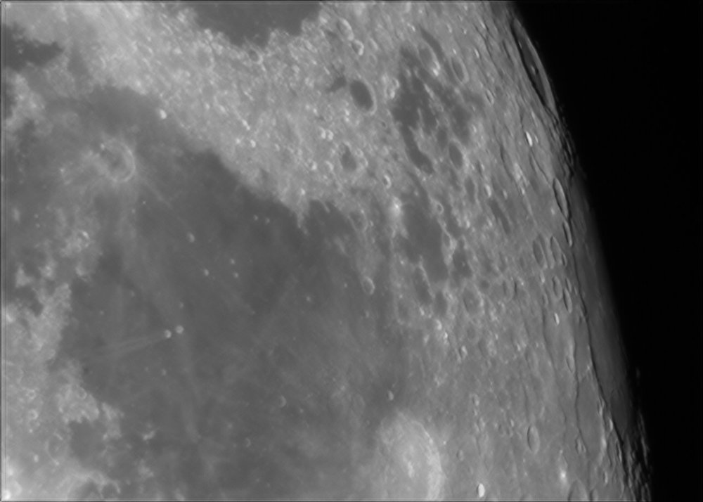 924344129_Moon_233546_190419_ZWOASI224MC_IR_650_nm_AS_P40_lapl6_ap497.thumb.jpg.f2a58ecfd407d39164107063dae05d14.jpg