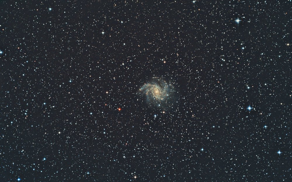 NGC6946_single_flat_copie_2.thumb.jpg.5fb4585710c2db95b2e3a8614df53aa7.jpg
