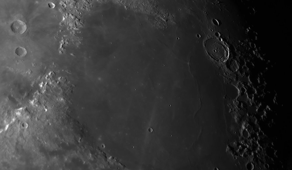 233457385_Moon_054959_181019_ZWOASI290MM_Rouge_23A_AS_P40_lapl4_ap393.thumb.jpg.3d70e576c9fae3f66b95b5a726b9b151.jpg
