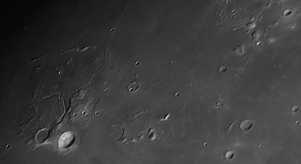 1974091783_Moon_205647_091119_ZWOASI290MM_R_AS_p20_g6_ap737.thumb.jpg.9b9bf2c64519e73418c047e19807424e.jpg