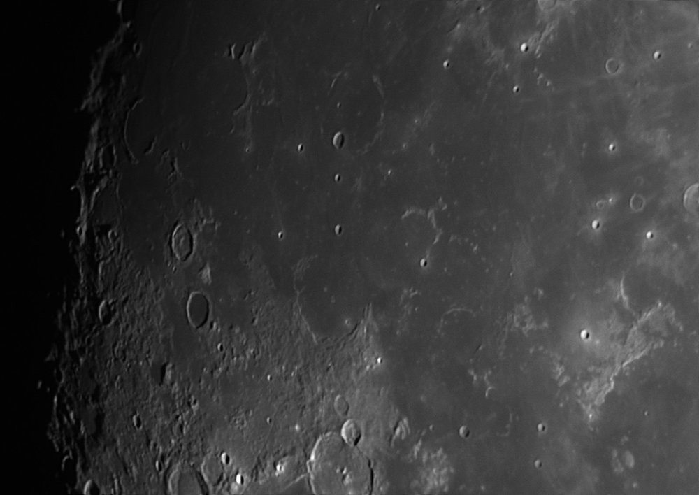 738914765_Moon_201809_091119_ZWOASI290MM_RGB_AS_P35_lapl5_ap319.thumb.jpg.598e8315aecca412cf7c2f4985605e12.jpg