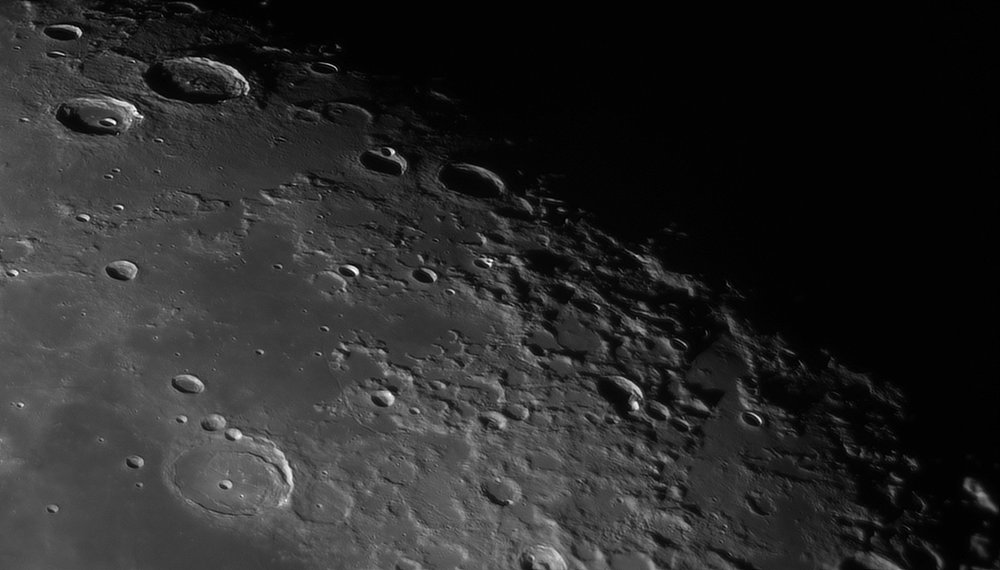 898690910_Moon_055807_120220_ZWOASI290MM_IR_742nm_AS_P30_lapl4_ap820_AI_Deconvolution_8.thumb.jpg.161f2c1620d1a72d9876c5fec4c92cfe.jpg