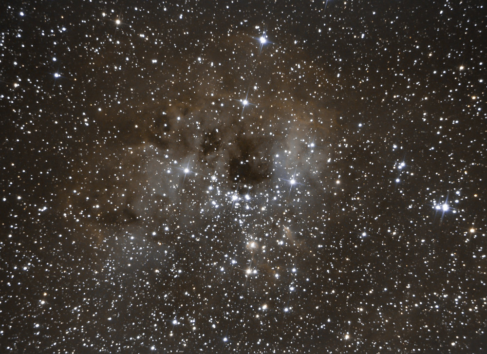 IC 410 - 80x5 min- gain 160 - refroidissement -24°C - 76 dark - 120 flat et offset.jpg