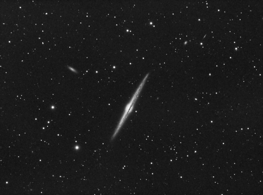 ngc4565_80ED_atik16HR_20x5min_27mars2020.thumb.jpg.64a584d5237174c32f2803747897f076.jpg
