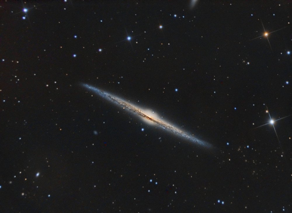 ngc4565_v2_J.thumb.jpg.04f0b0538d3f5522e04c9b0c2f5ae140.jpg