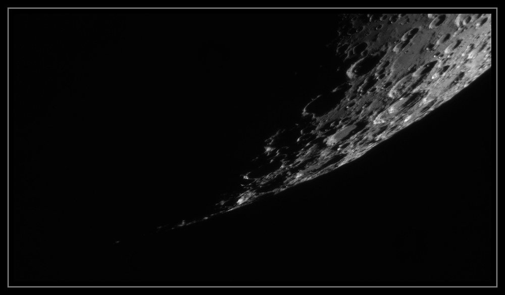 2080871513_Moon_214311_270520_ZWOASI290MM_IR_650nm_AS_P20_lapl5_ap76_AI_Deconvolution_13.thumb.jpg.618a33652f77ad7f439238584069ed8f.jpg