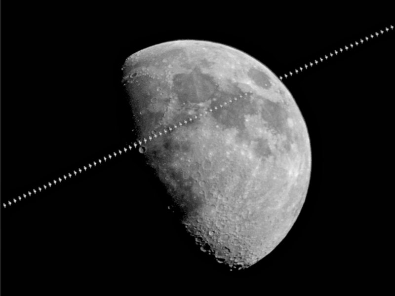 iss-moon-2020-05-31.jpg.784e2958d31f126dfdba07d21a74a932.jpg