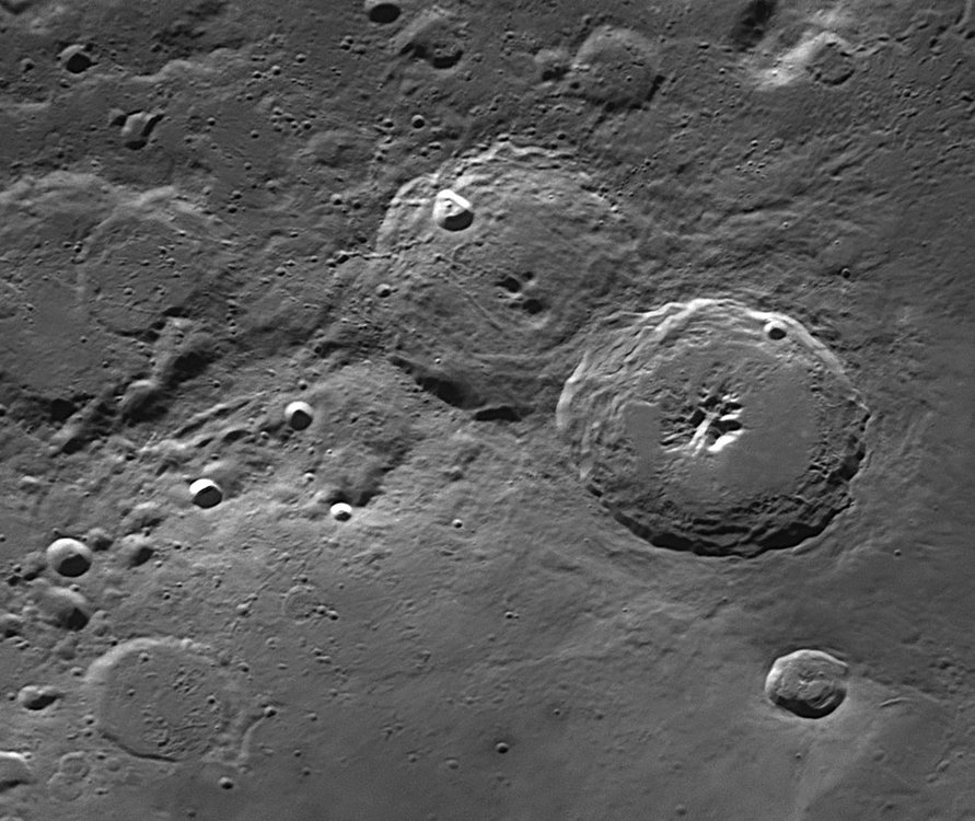 Moon_221605_AS_F200_lapl4_ap3245.jpg