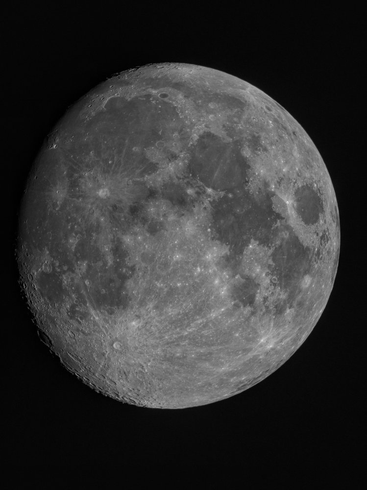 Lune-01.thumb.jpeg.9a1ddebd21f390cf9399d1342a957d3c.jpeg
